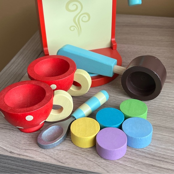 Le Toy Van Coffee Machine wooden pretend toys - Picture 9 of 11